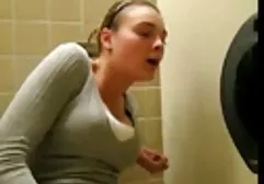 Die reife Hausfrau Mandy deutsche pornos gratis Flores hat einen fetten langen Schwanz im Anal