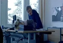 Assful free sex filme Babe in blauen Strumpfhosen bekommt einen starken Penis in Anal