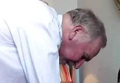 Der Soldat sah eine nackte Süße in einer Hängematte und sex filme gratis sehen fing an, ihre Muschi zu lecken
