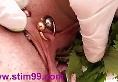 Ein reifes kostenlose pornofilme milf sexy Paar wird von einer jungen blonden Freundin gefickt, der ein Strapon überreicht wurde