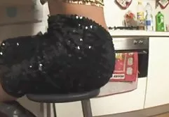 Die kostenlose teenager sexfilme blonde Krissy Lynn lutscht professionell einen großen schwarzen Schwanz
