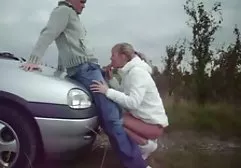Sexy Blondine anal zu alte pornofilme gratis ihrem Ficker im Bad gerahmt