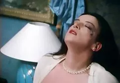 Fickt eine Brünette auf der Couch und tränkt das Baby deutschsprachige pornofilme kostenlos mit Sperma