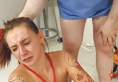 Masseur kostenlose sexvideos in hd streichelte die Beine eines reifen Kunden und fütterte leckeres Sperma