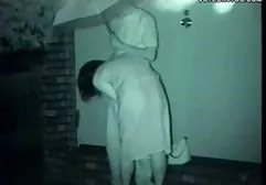 Reifes sexy Mädchen pornofilme für frauen gratis springt anal auf einen jungen elastischen Schwanz