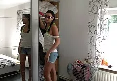 Die unersättliche Krankenschwester, die eine neue Patientin sah, konnte nicht widerstehen und zog ihre sexy Unterwäsche unter einem weißen Gewand an, kam nachts zu ihm, freie deutsche sex filme um einen starken Schwanz zu streicheln