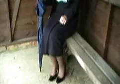 Zarte süße Lesben streicheln ihre Muschi auf kostenlose unzensierte sexfilme einem weichen Bett